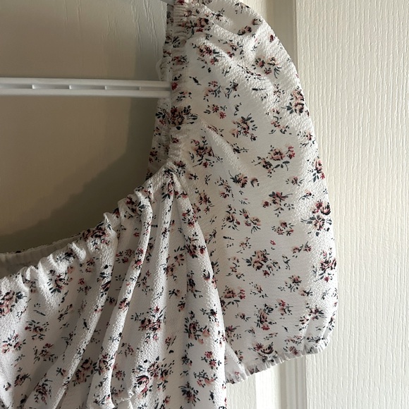 Short white with floral print short sleeve dress, fully lined size medium - Picture 4 of 6